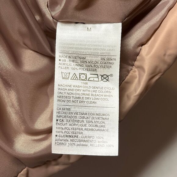Old Navy Women's Tan Puffer Vest - Picture 7 of 10